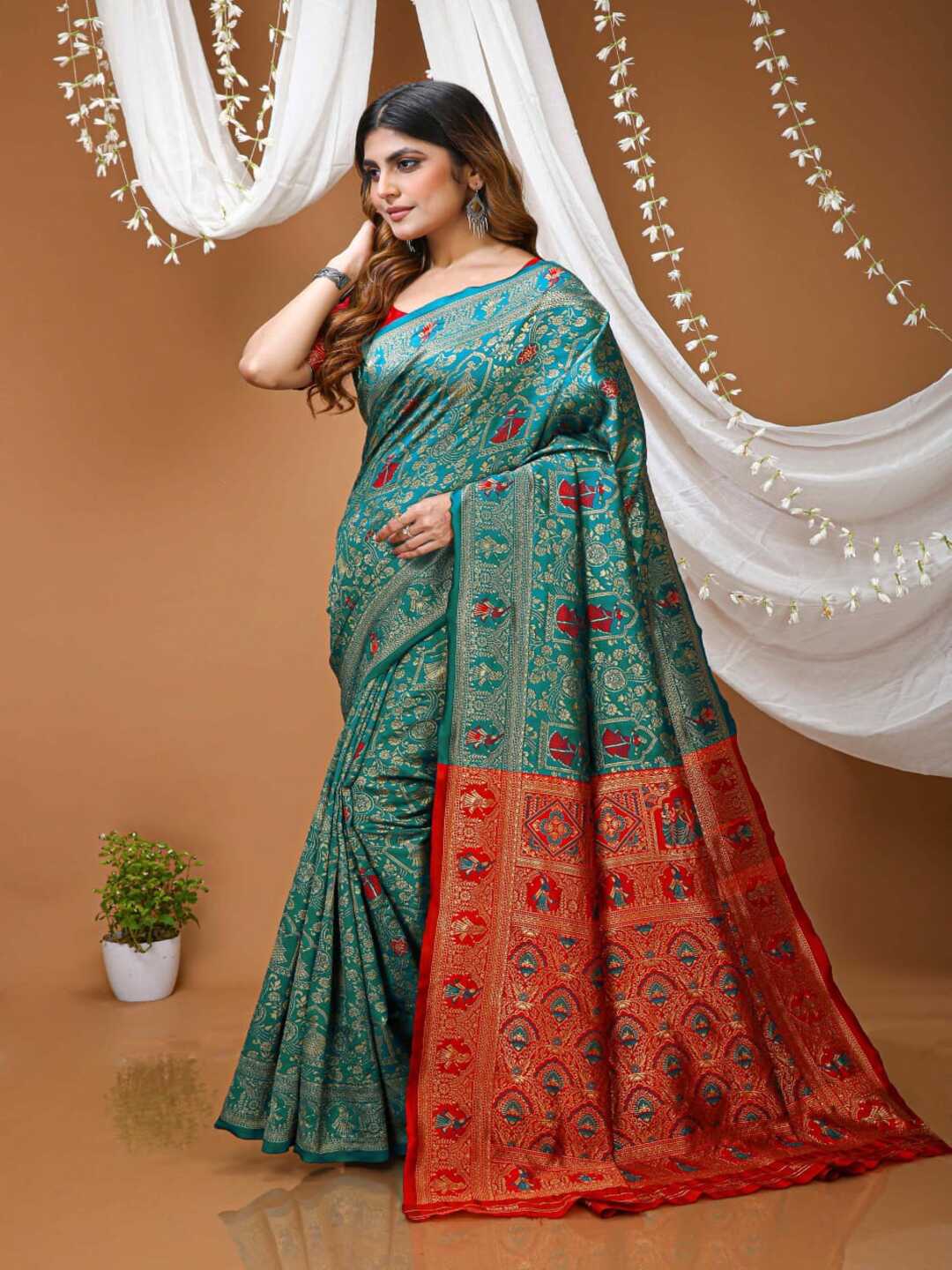 Graceful Pastel Green Banarasi Silk Saree with Rich Zari Border