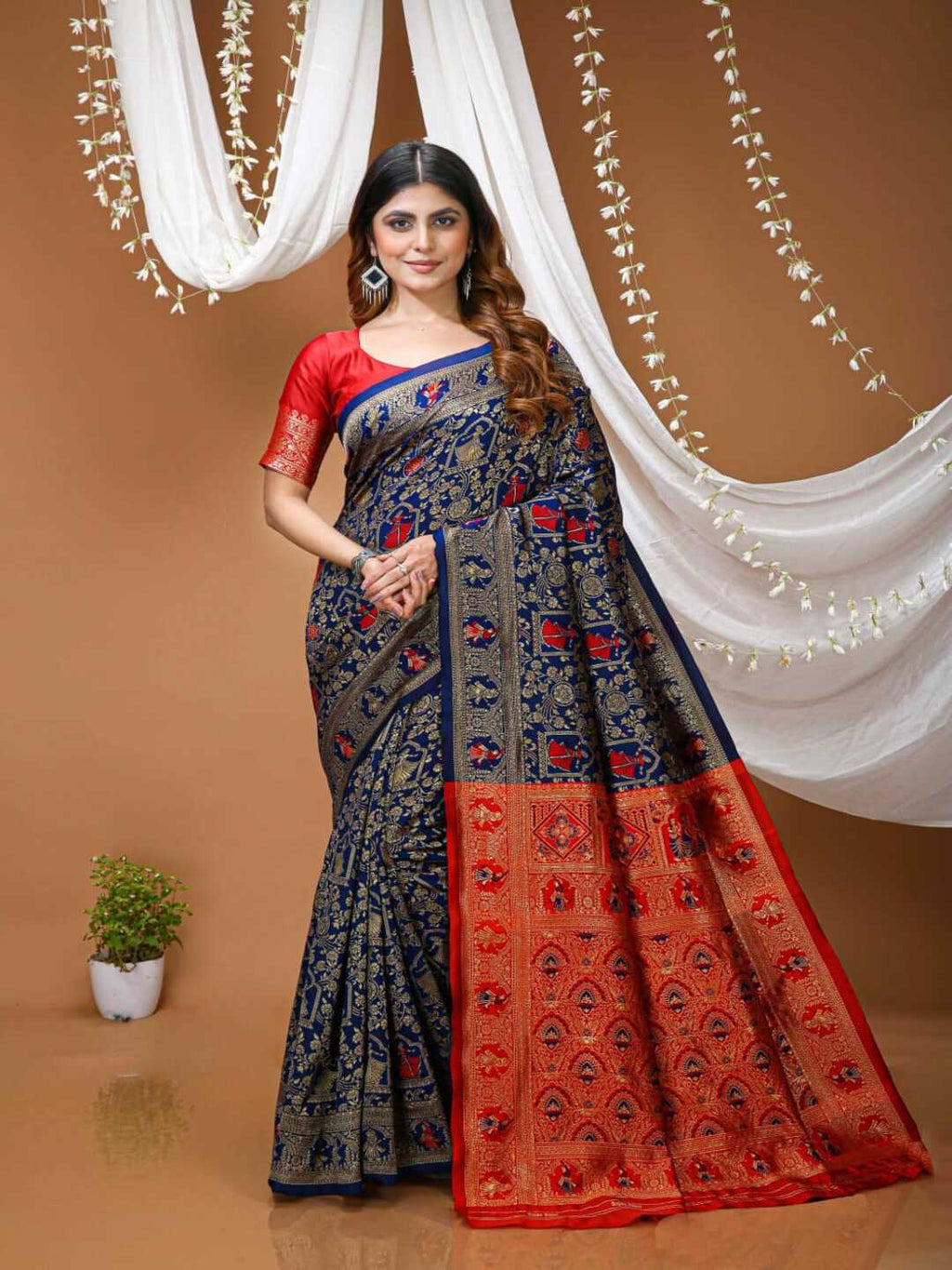 Graceful Pastel Green Banarasi Silk Saree with Rich Zari Border