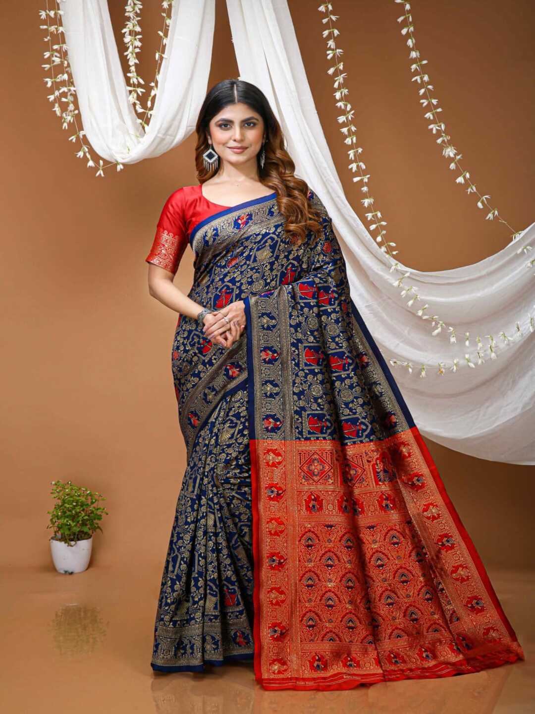 Graceful Pastel Green Banarasi Silk Saree with Rich Zari Border