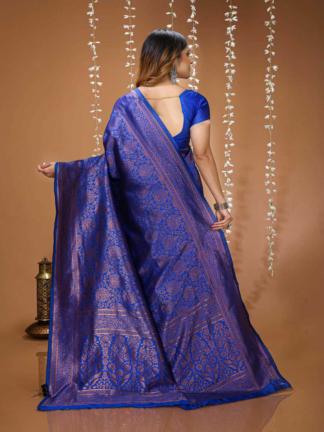 Vibrant Rani Pink Banarasi Silk Saree with Elegant Zari Weaving