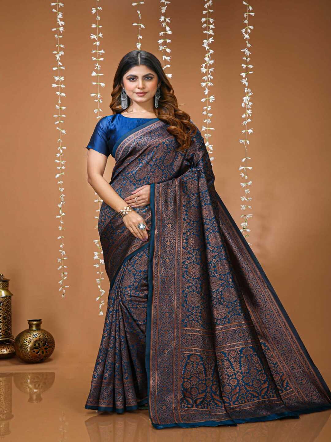 Vibrant Rani Pink Banarasi Silk Saree with Elegant Zari Weaving