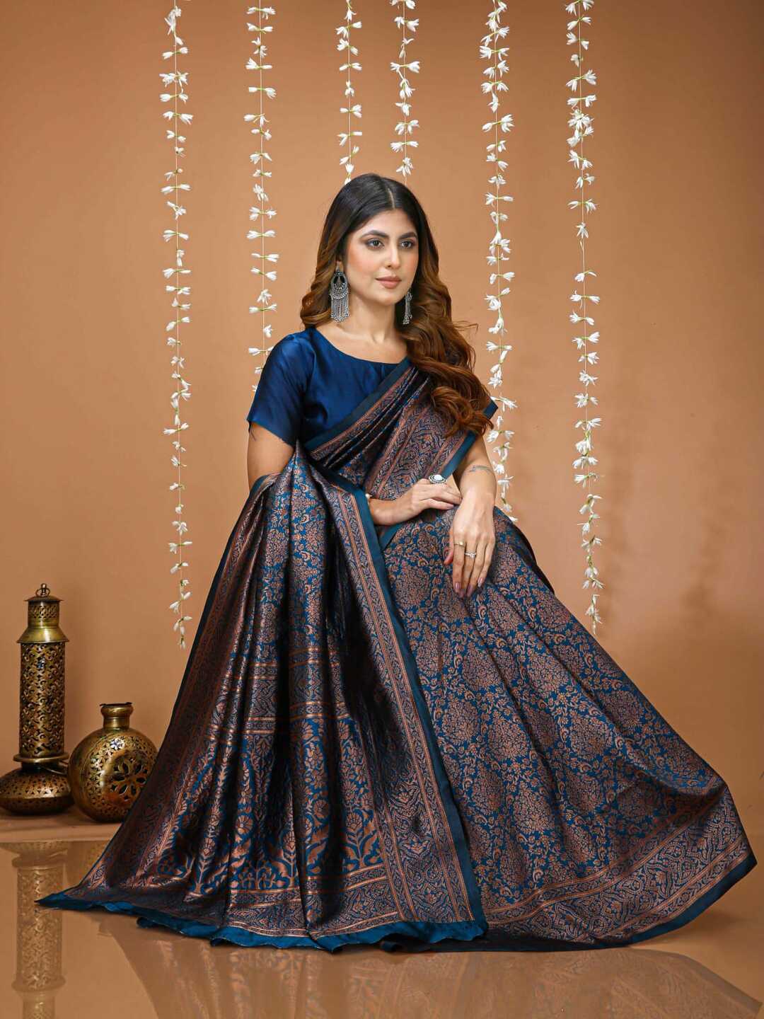 Vibrant Rani Pink Banarasi Silk Saree with Elegant Zari Weaving