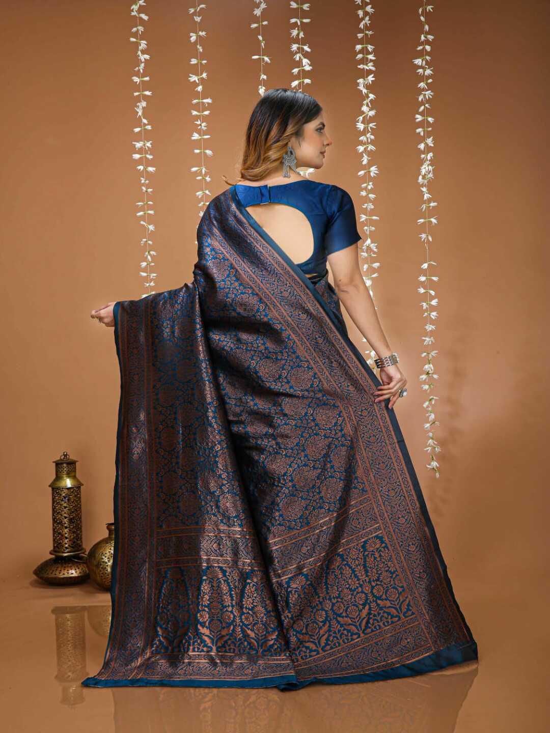 Vibrant Rani Pink Banarasi Silk Saree with Elegant Zari Weaving