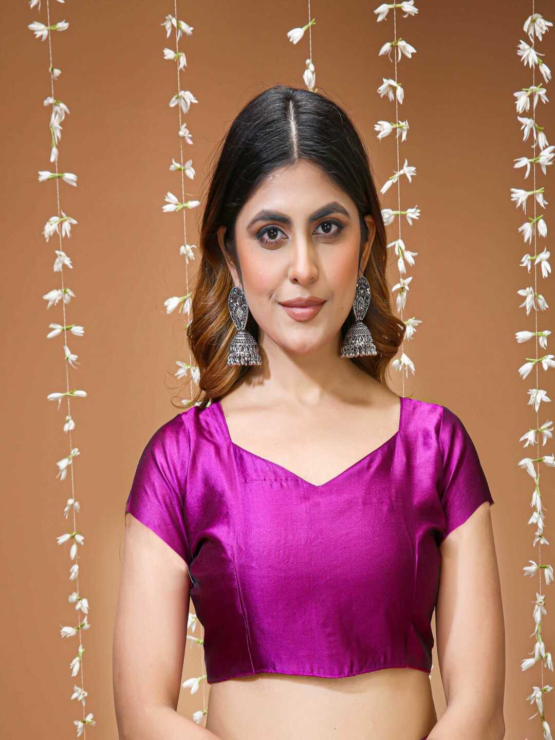 Vibrant Rani Pink Banarasi Silk Saree with Elegant Zari Weaving