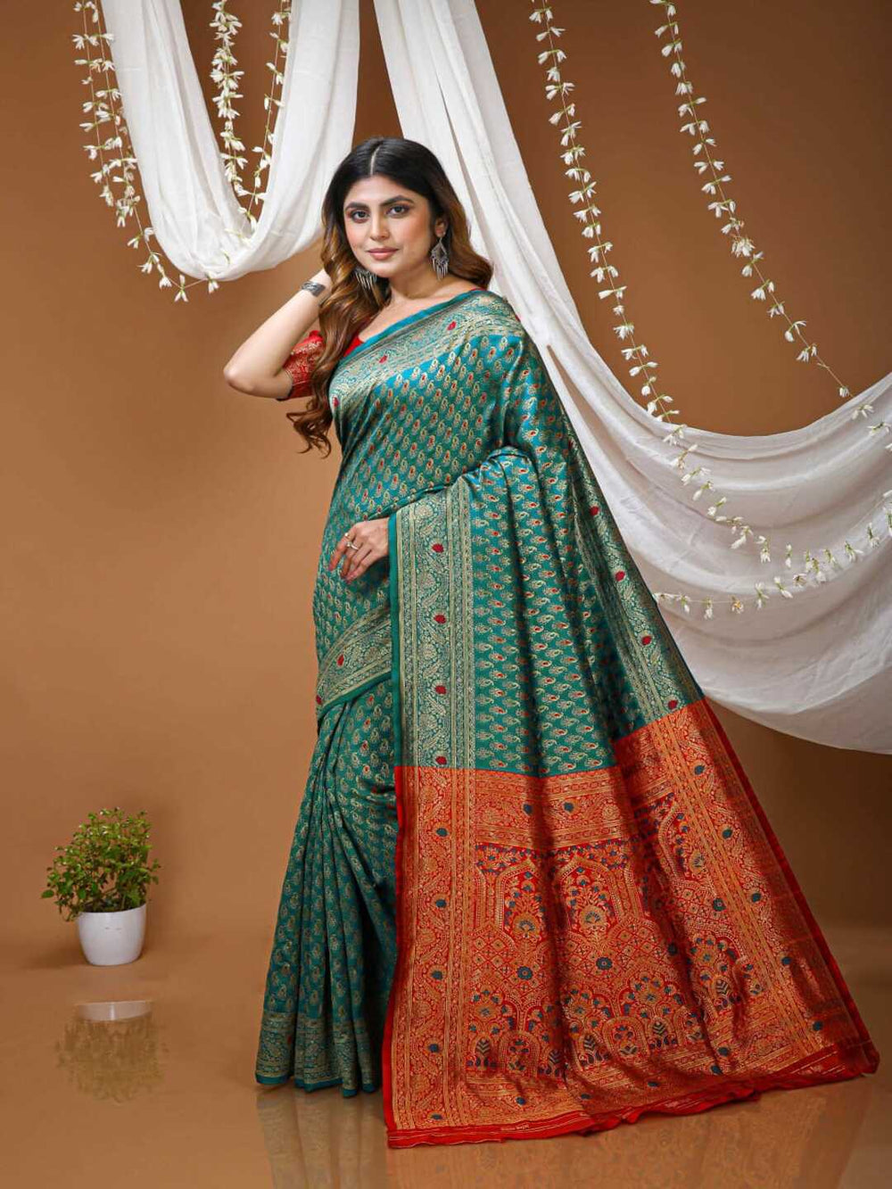 Elegant Mustard Yellow Banarasi Silk Saree with Rich Zari Border