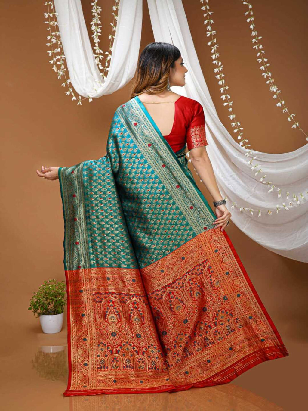 Elegant Mustard Yellow Banarasi Silk Saree with Rich Zari Border