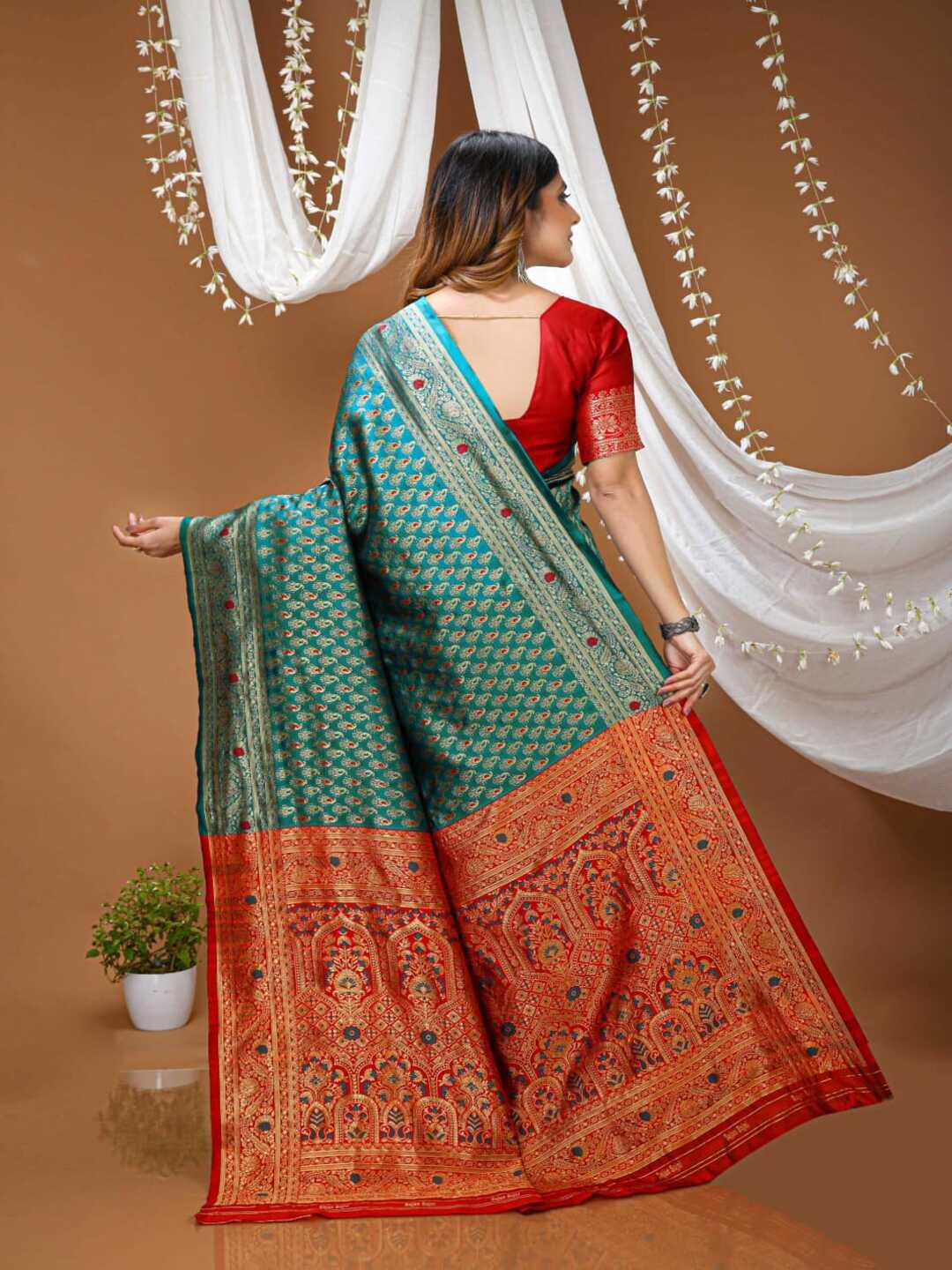 Elegant Mustard Yellow Banarasi Silk Saree with Rich Zari Border