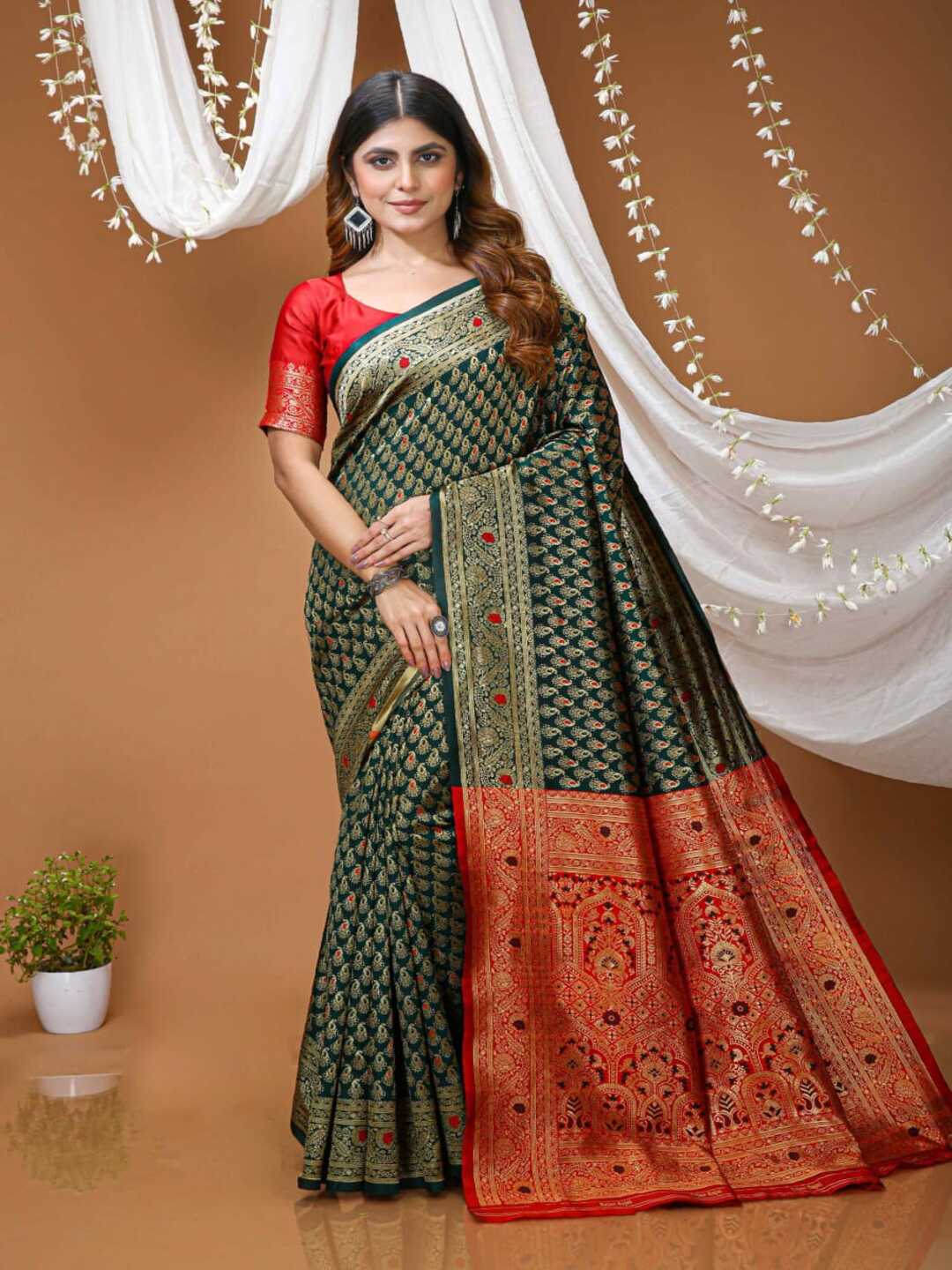 Elegant Mustard Yellow Banarasi Silk Saree with Rich Zari Border
