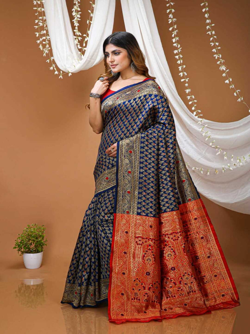 Elegant Mustard Yellow Banarasi Silk Saree with Rich Zari Border