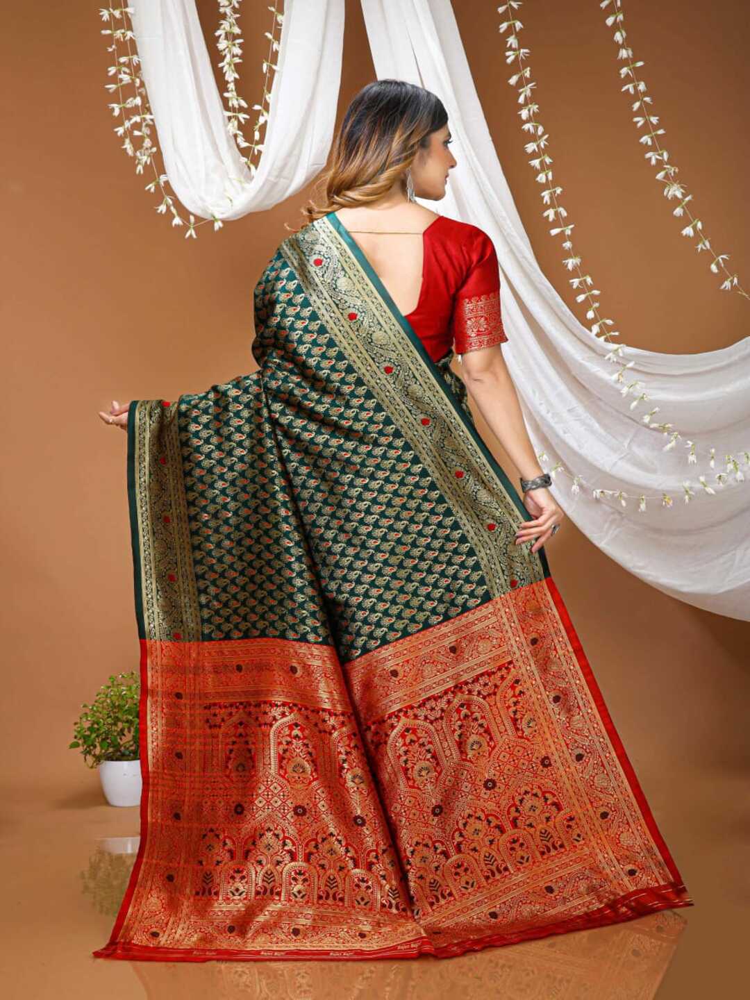 Elegant Mustard Yellow Banarasi Silk Saree with Rich Zari Border