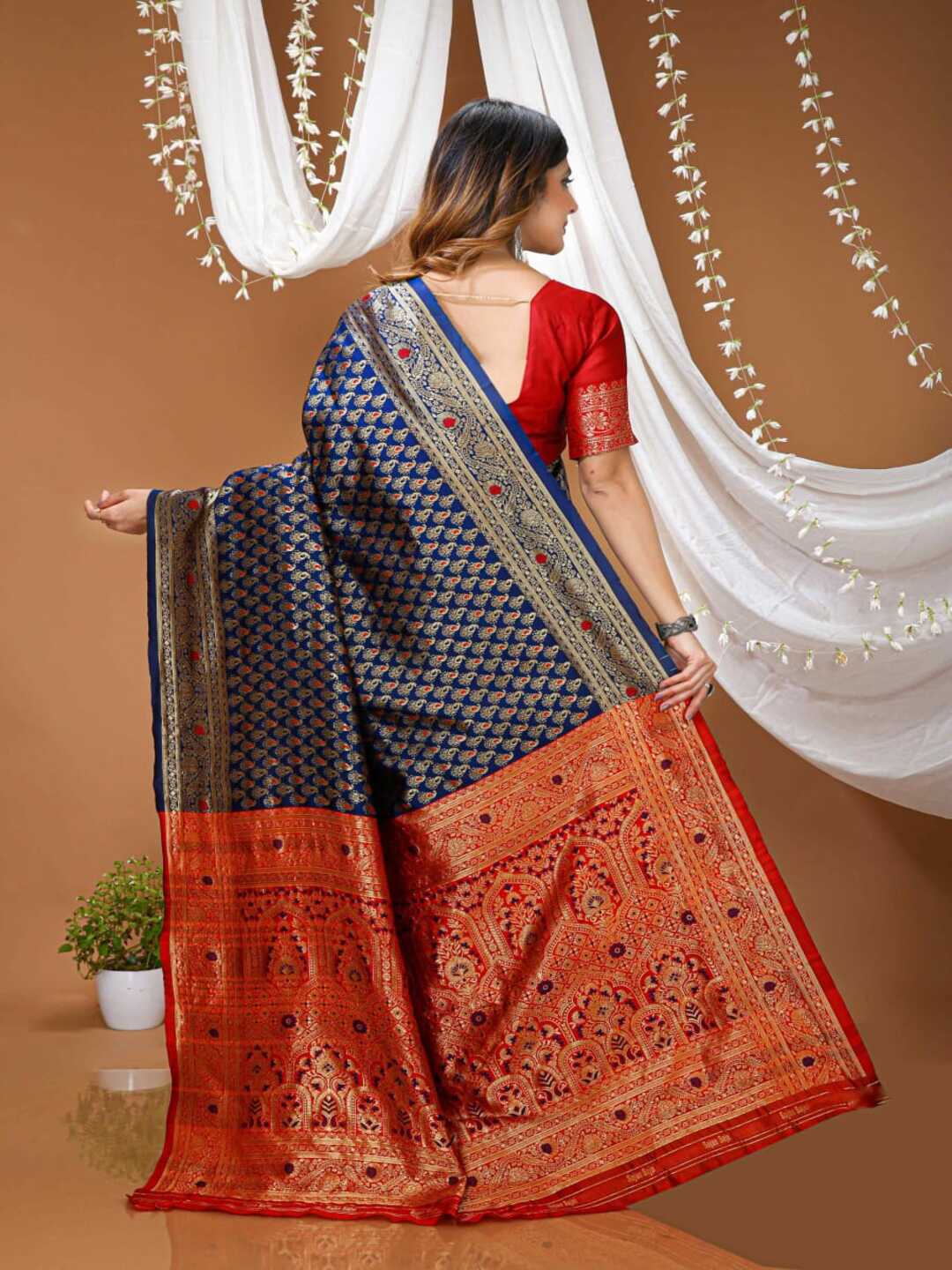 Elegant Mustard Yellow Banarasi Silk Saree with Rich Zari Border
