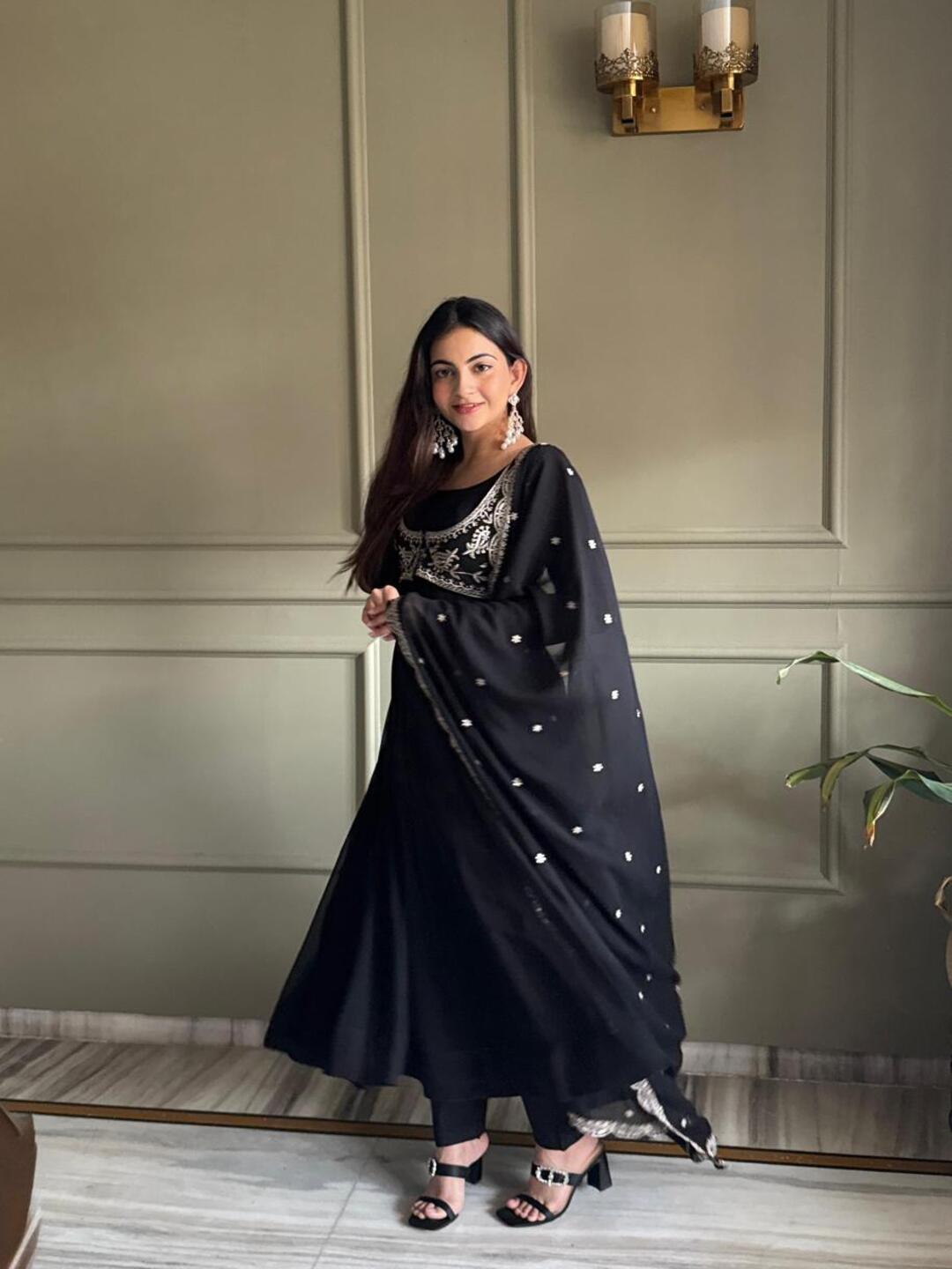 Elegant Black Anarkali Suit Set with Embroidered Dupatta