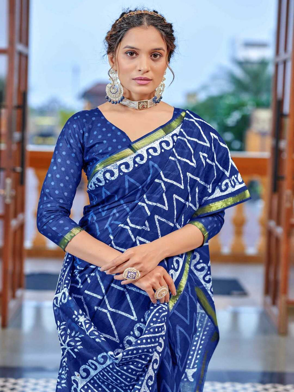 Classic Dark Green Ethnic Print Pure Cotton Saree with Traditional Motifs
