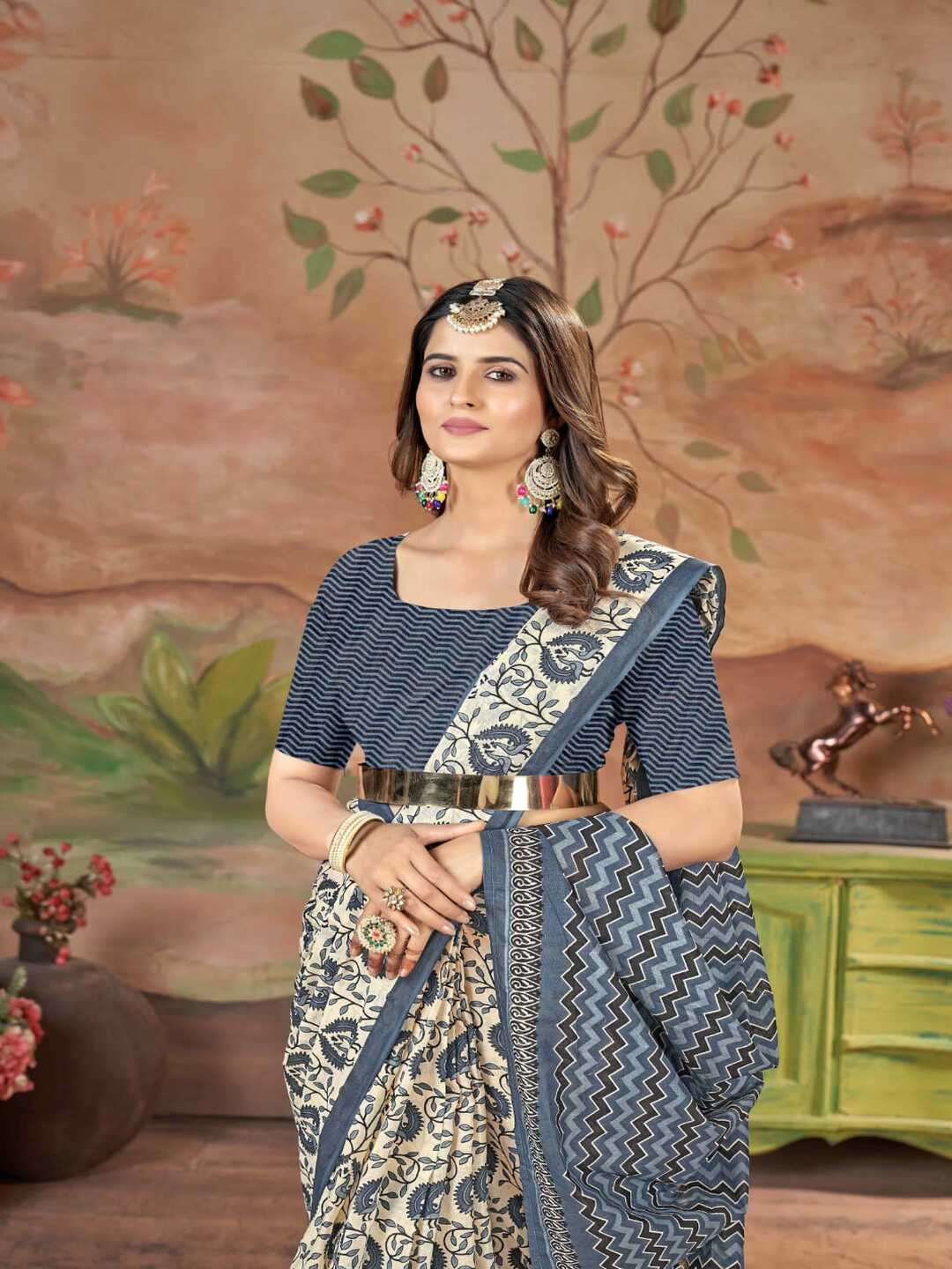 Elegant Pure Cotton Ivory & Grey Printed Saree with Designer Border