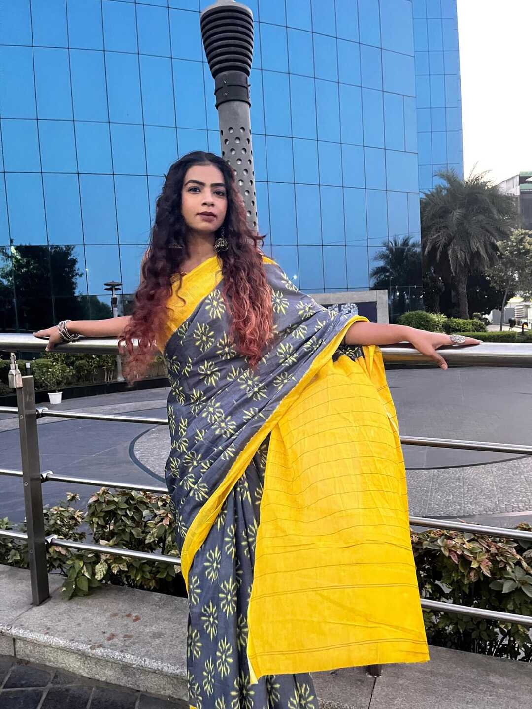 Stylish Pure Cotton Grey Saree with Yellow Border & Floral Print