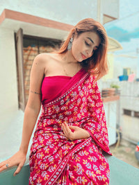 Pure Cotton Rani Pink Floral Printed Saree with Elegant Border