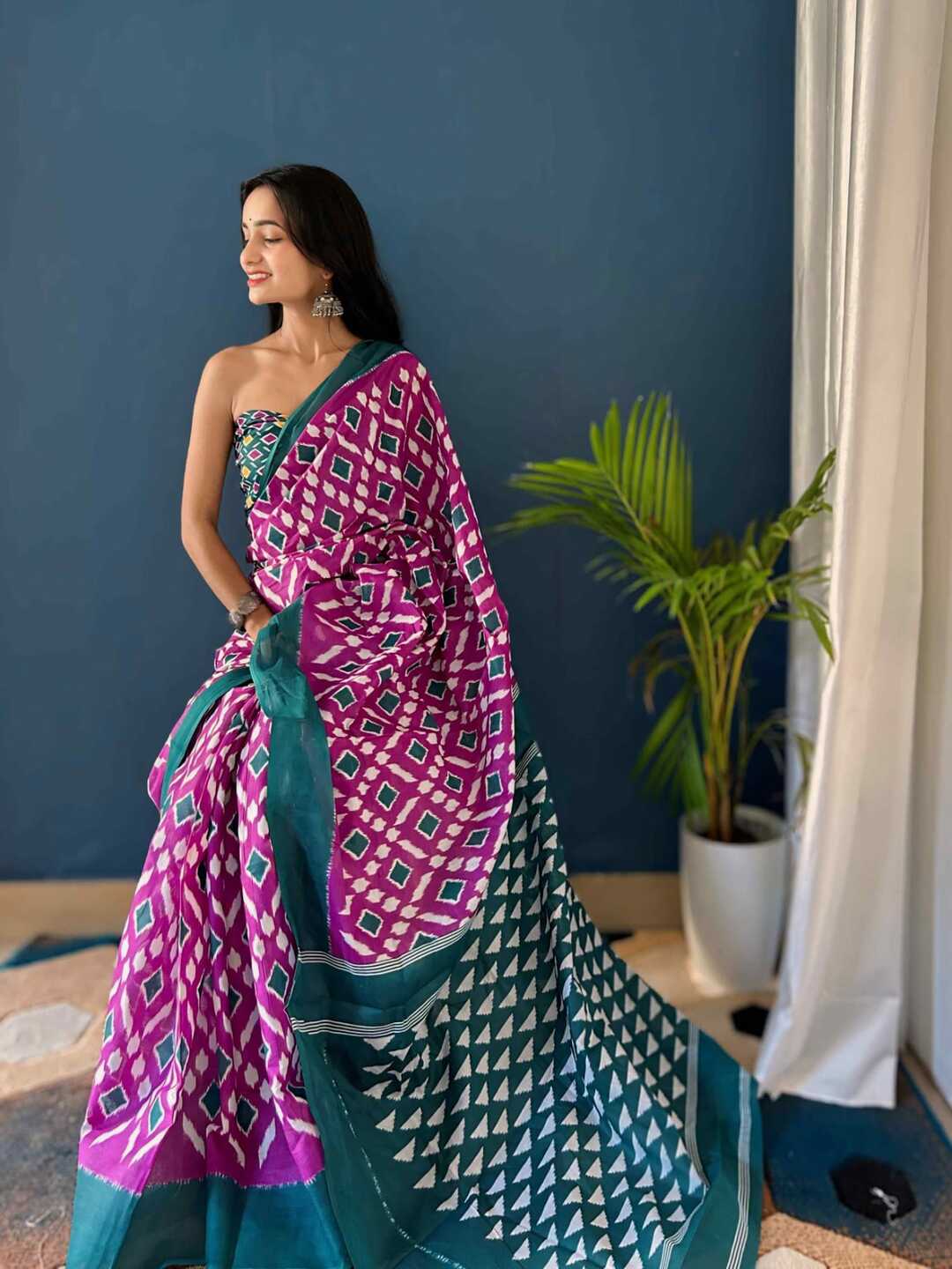 Pure Cotton Pink Saree with Rama Border & Floral Motifs