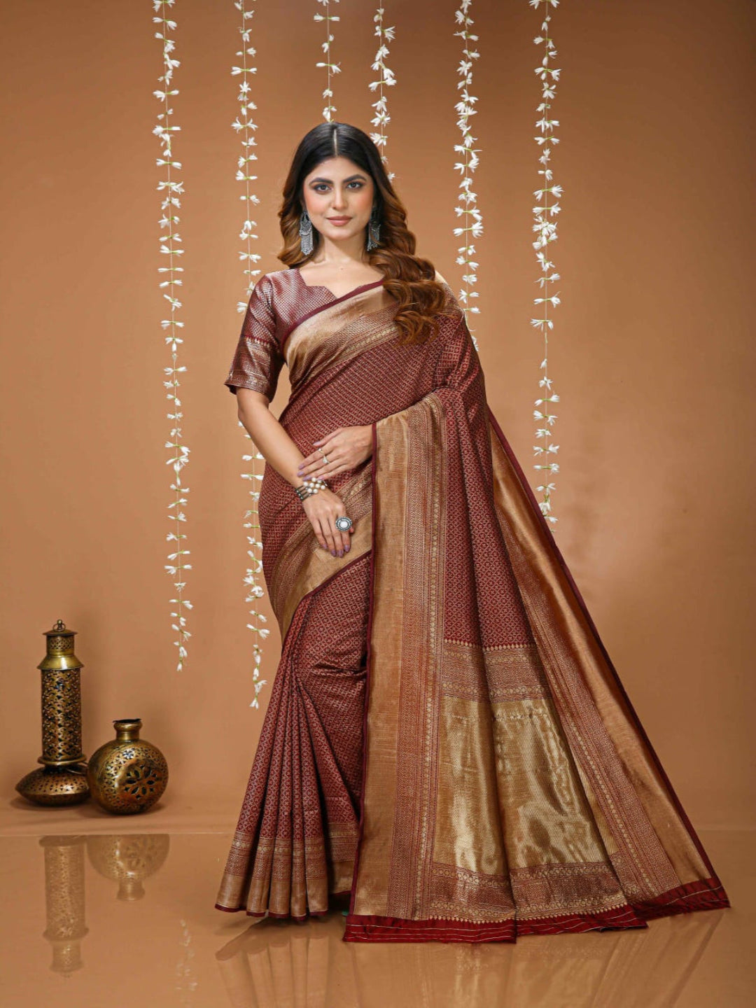 Elegant Maroon Banarasi Style Zari Woven Saree with Rich Golden Pallu – Wedding & Festive Wear