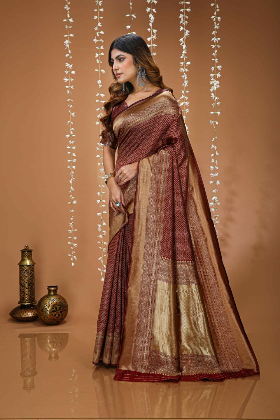Elegant Maroon Banarasi Style Zari Woven Saree with Rich Golden Pallu – Wedding & Festive Wear