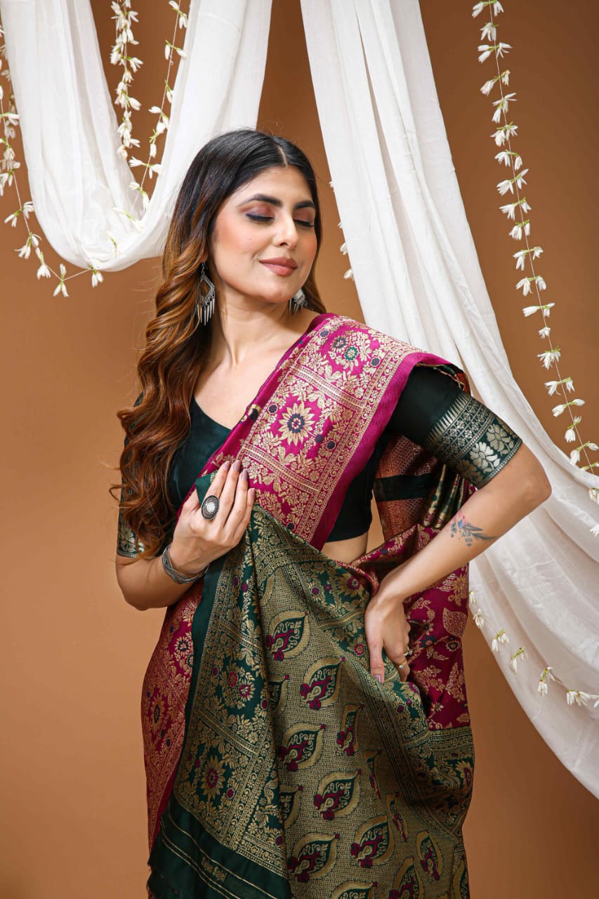 Elegant Royal Blue Banarasi Style Zari Woven Saree with Rich Golden Designer Pallu – Wedding & Festive Wear