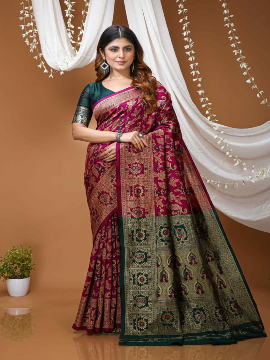 Elegant Royal Blue Banarasi Style Zari Woven Saree with Rich Golden Designer Pallu – Wedding & Festive Wear