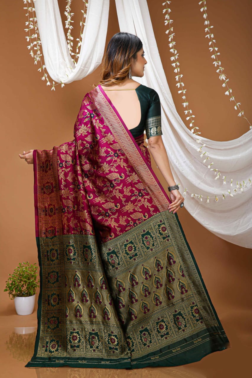 Elegant Royal Blue Banarasi Style Zari Woven Saree with Rich Golden Designer Pallu – Wedding & Festive Wear