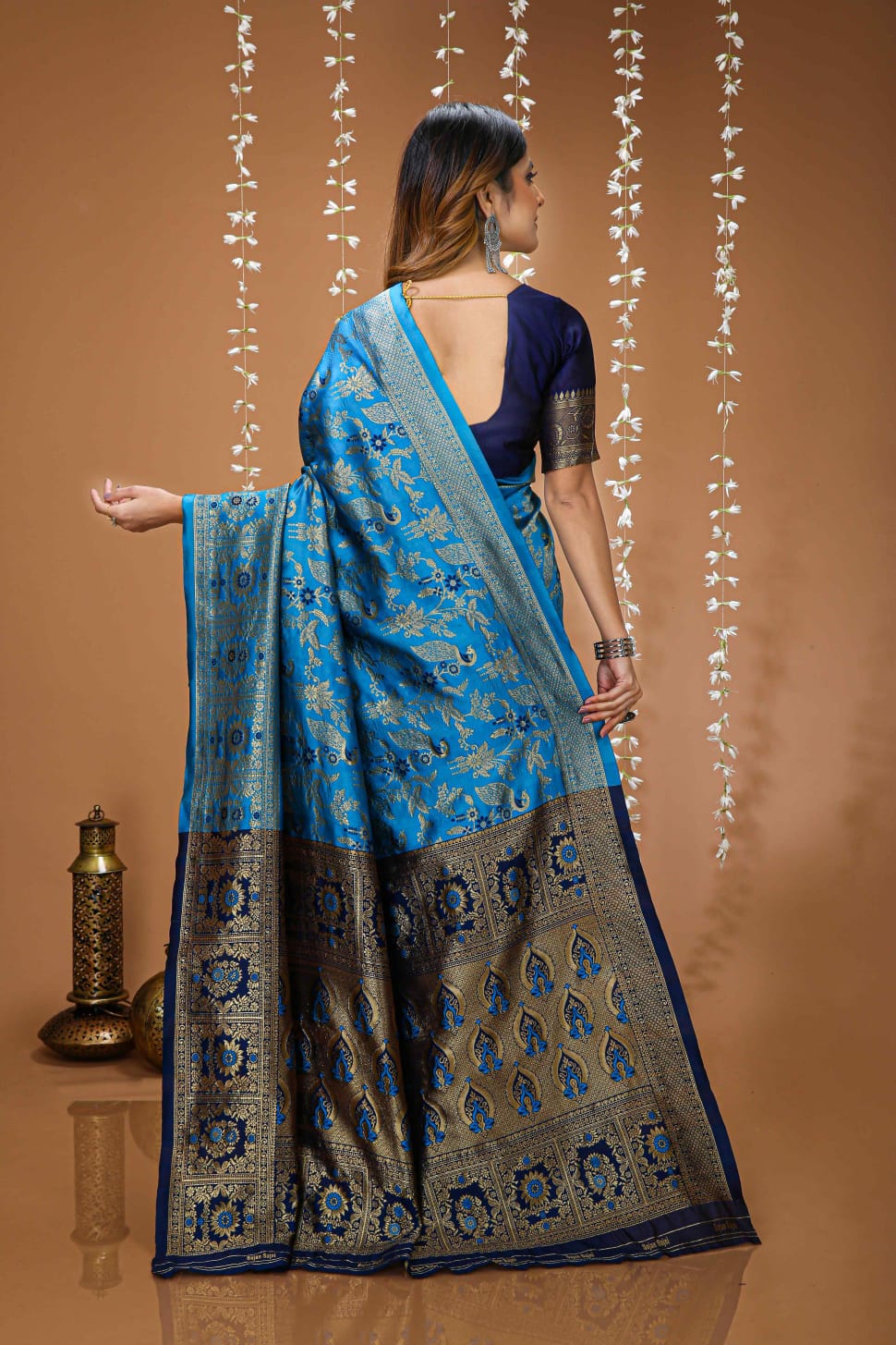 Elegant Royal Blue Banarasi Style Zari Woven Saree with Rich Golden Designer Pallu – Wedding & Festive Wear