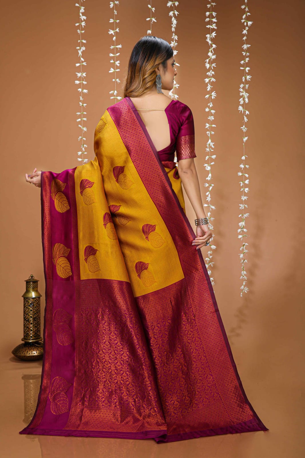 Elegant Beige & Red Zari Woven Saree with Rich Designer Pallu – Festive & Wedding Wear