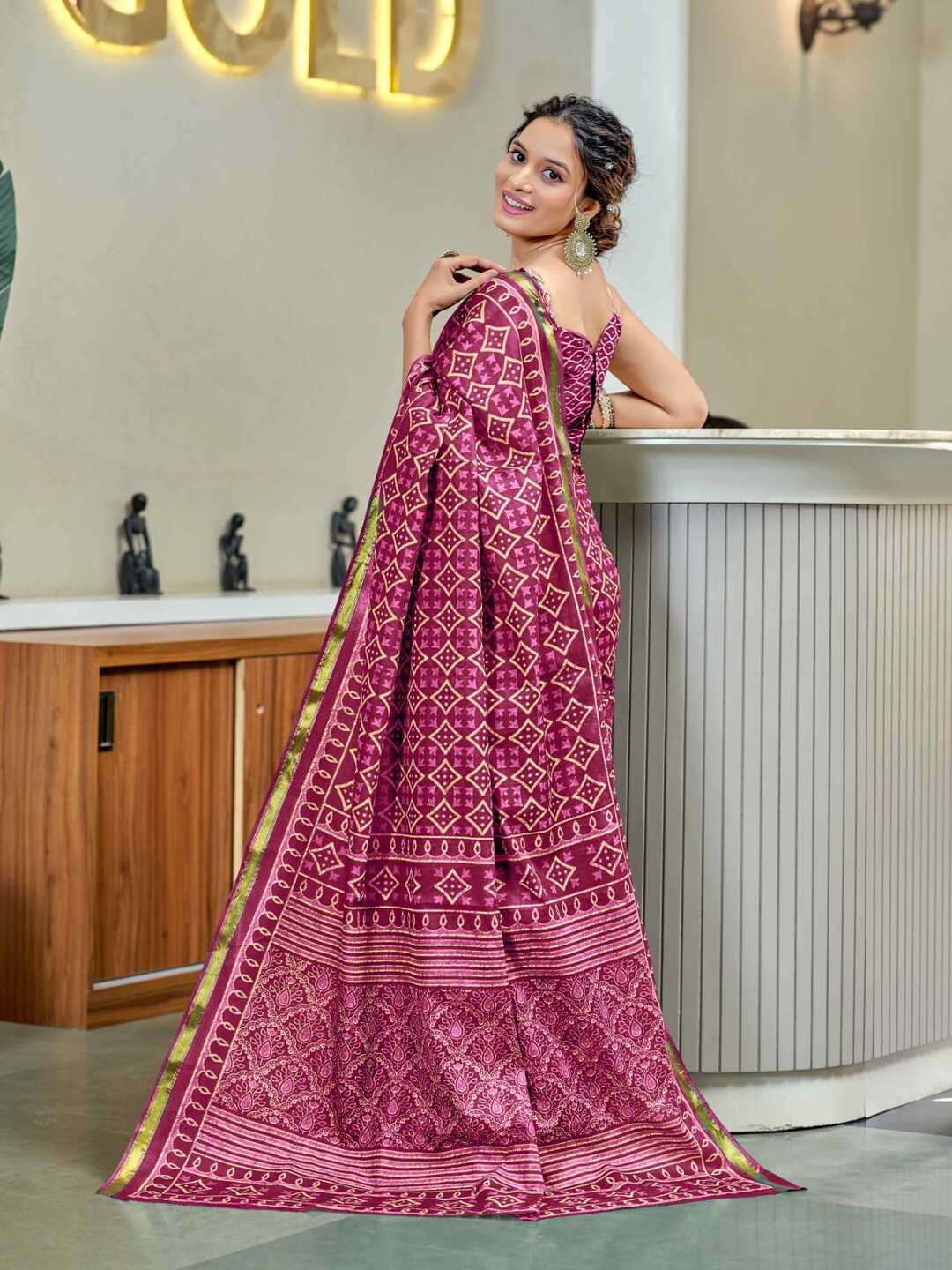 Stylish Pink Geometric Printed Pure Cotton Saree with Golden Border