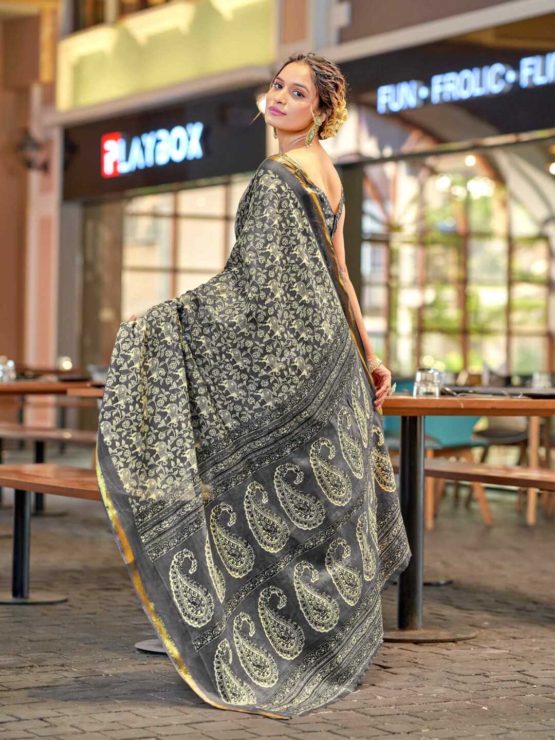 Graceful Green Printed Pure Cotton Saree with Ethnic Motifs