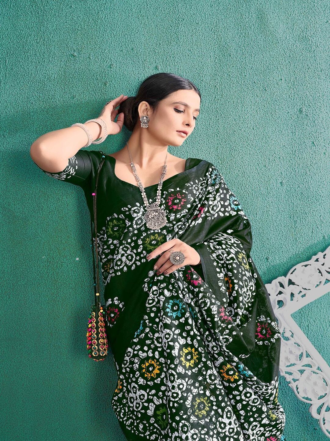 Pure Cotton Black Multicolor Floral Printed Saree