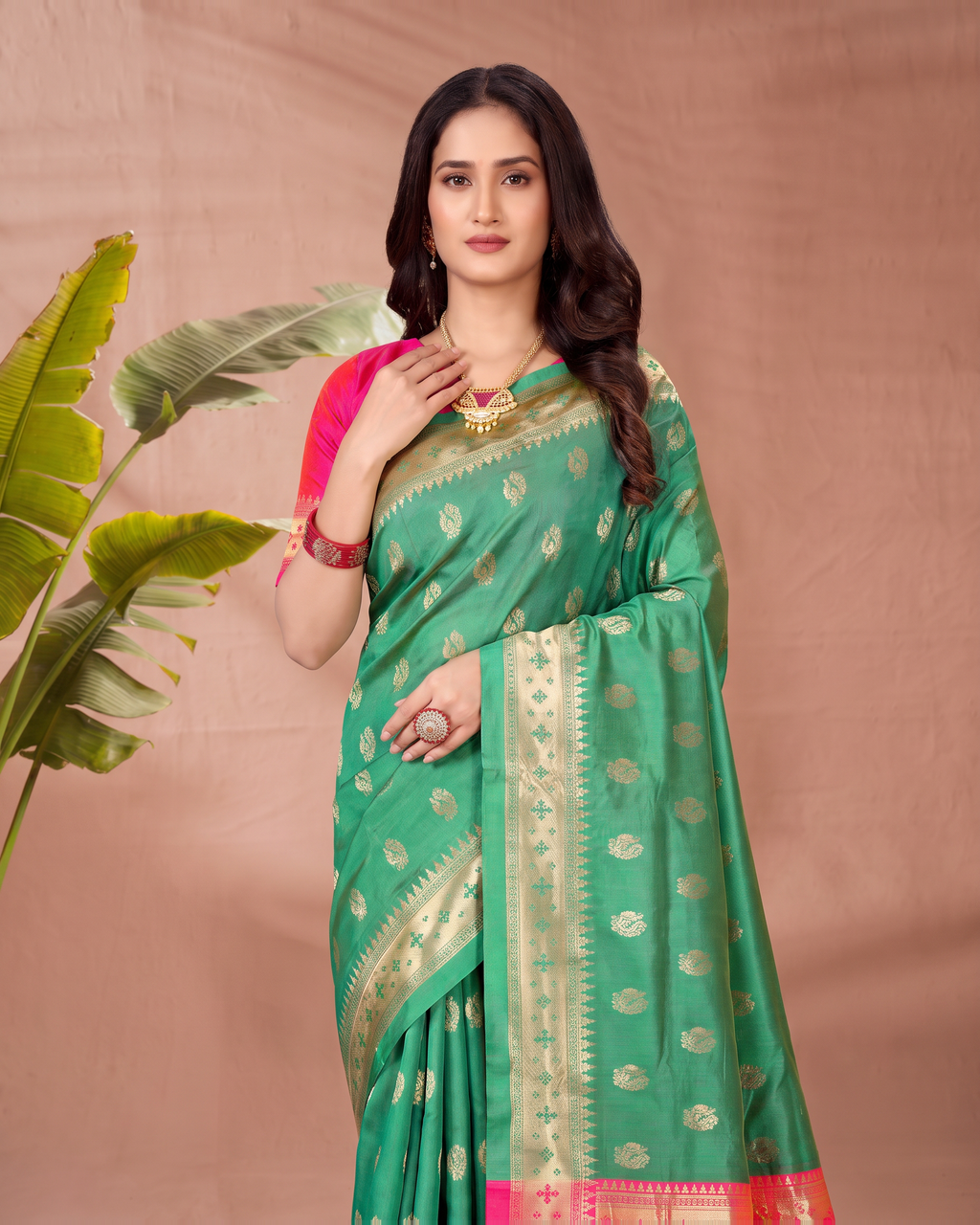 Aarohi Contrast Pallu Paithani Silk Saree - Aqua Green - upper closeup