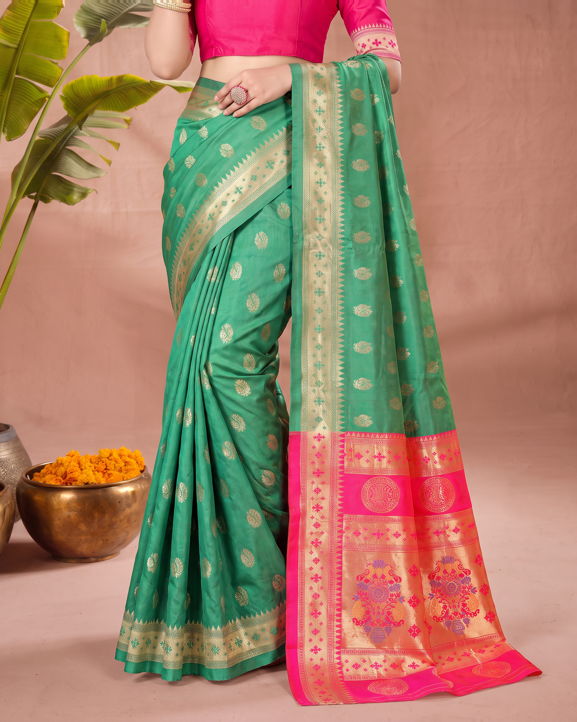 Aarohi Contrast Pallu Paithani Silk Saree - Aqua Green - lower closeup