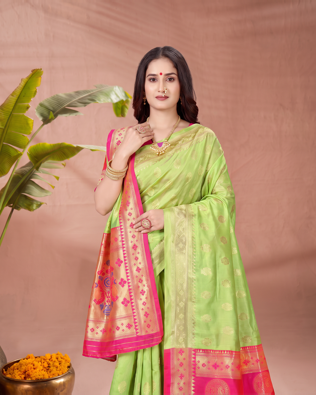 Aarohi Contrast Pallu Paithani Silk Saree - Light Green - upper closeup