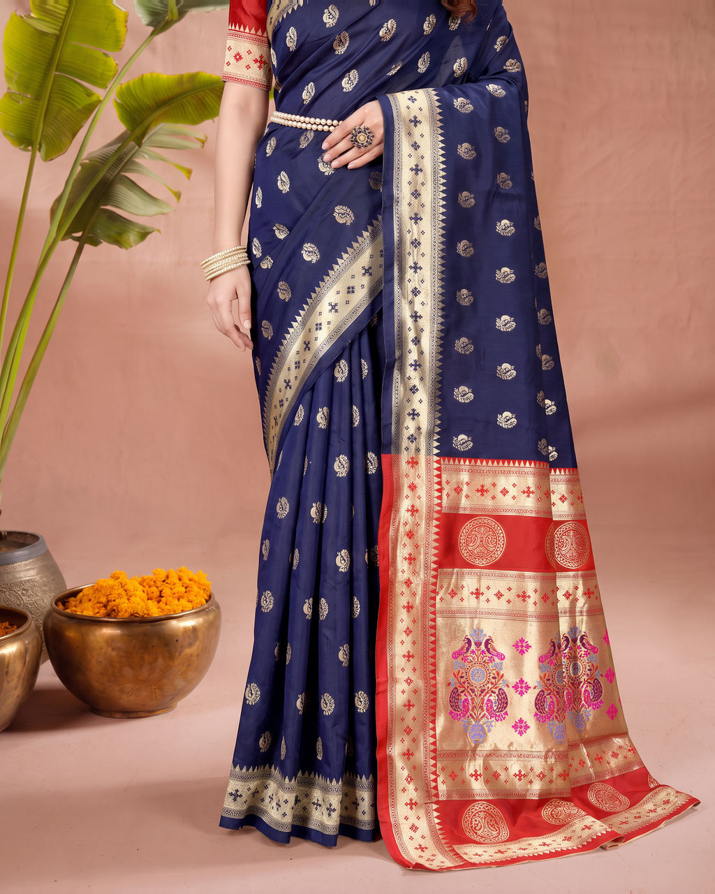 Aarohi Contrast Pallu Paithani Silk Saree - Navy Blue - lower closeup