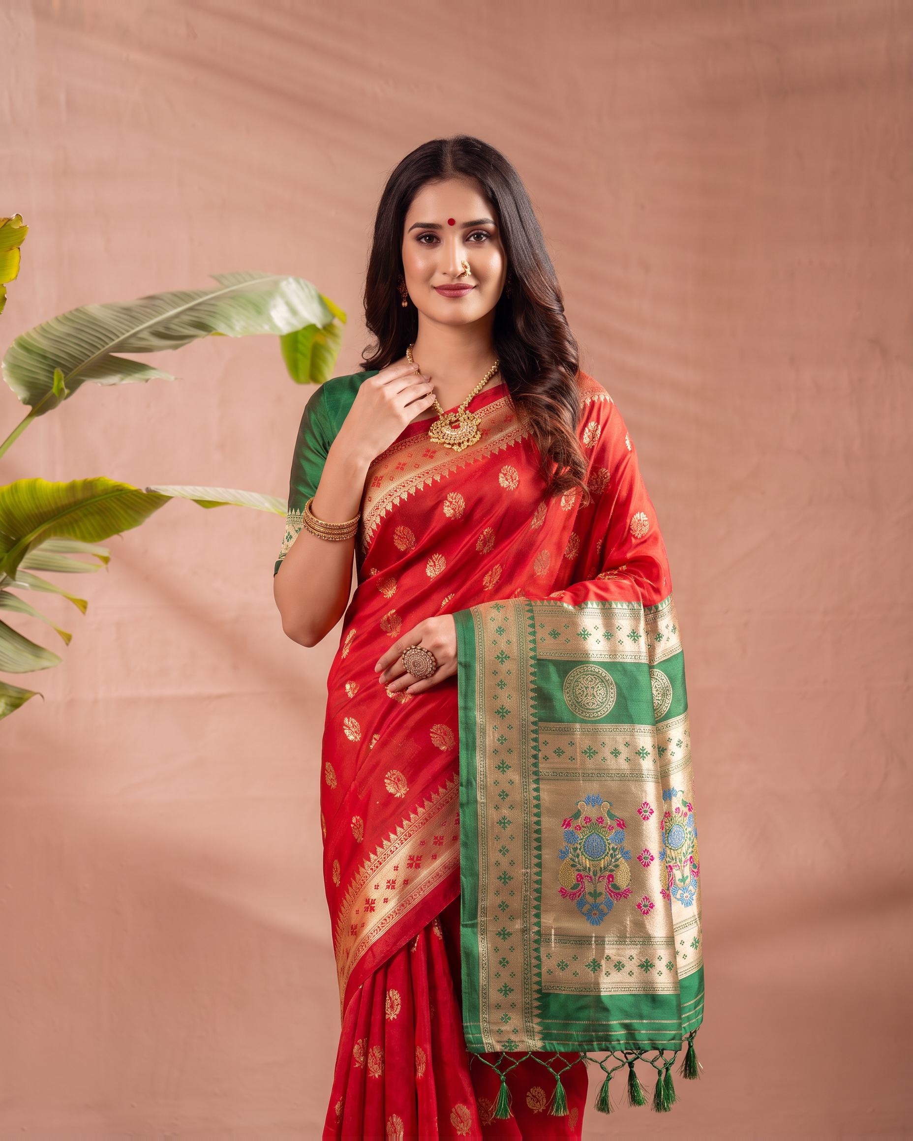 Aarohi Contrast Pallu Paithani Silk Saree - Red - upper closeup