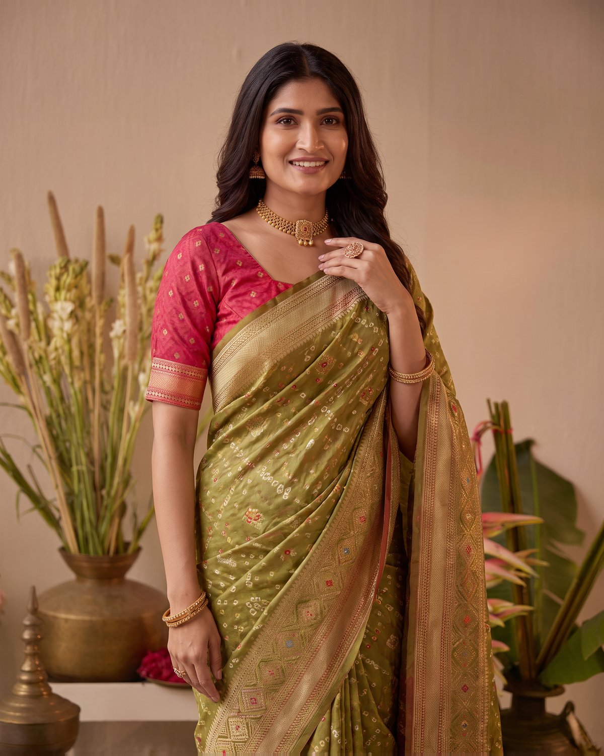Anindita Diagonal Lattice Zari Silk Saree with Decorative Pallu - Mehndi - upper closeup