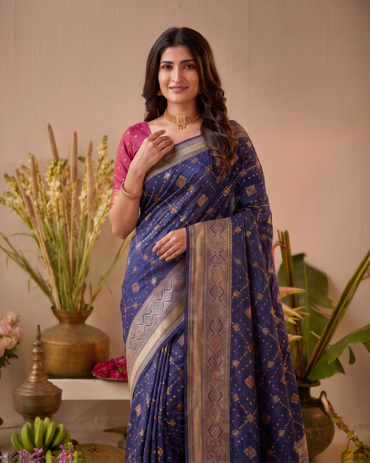 Anindita Diagonal Lattice Zari Silk Saree with Decorative Pallu - Navy Blue - upper closeup