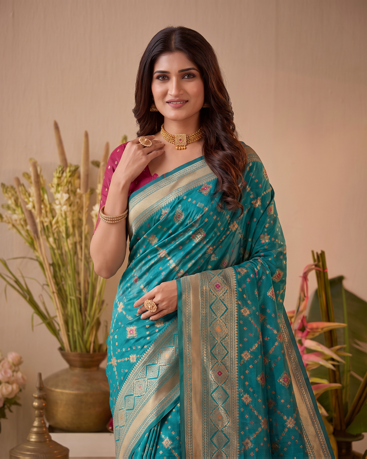 Anindita Diagonal Lattice Zari Silk Saree with Decorative Pallu - Rama - upper closeup