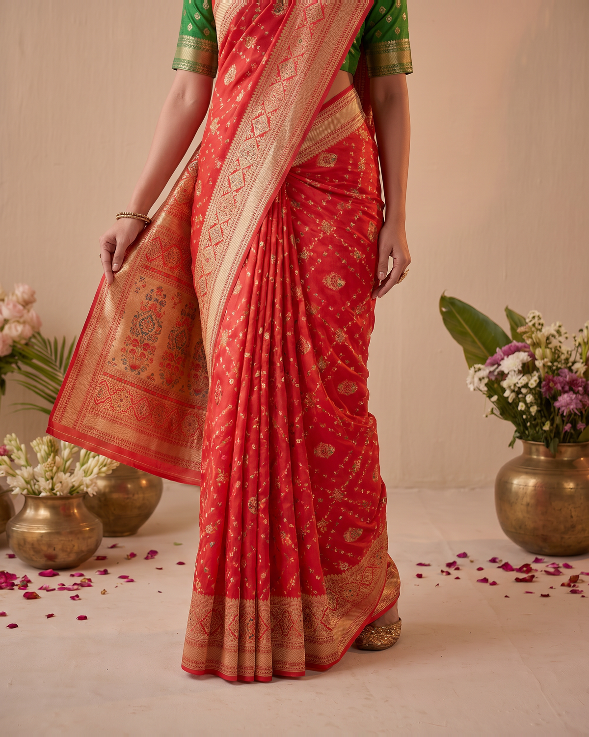 Anindita Diagonal Lattice Zari Silk Saree with Decorative Pallu - Red - lower closeup