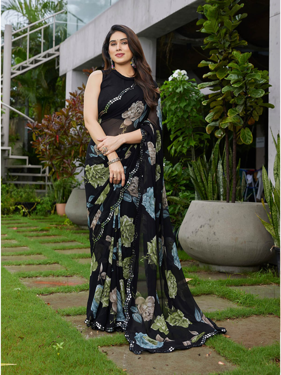 Elegant Black Floral Printed Georgette Saree with Designer Border – Party Wear & Casual Wear