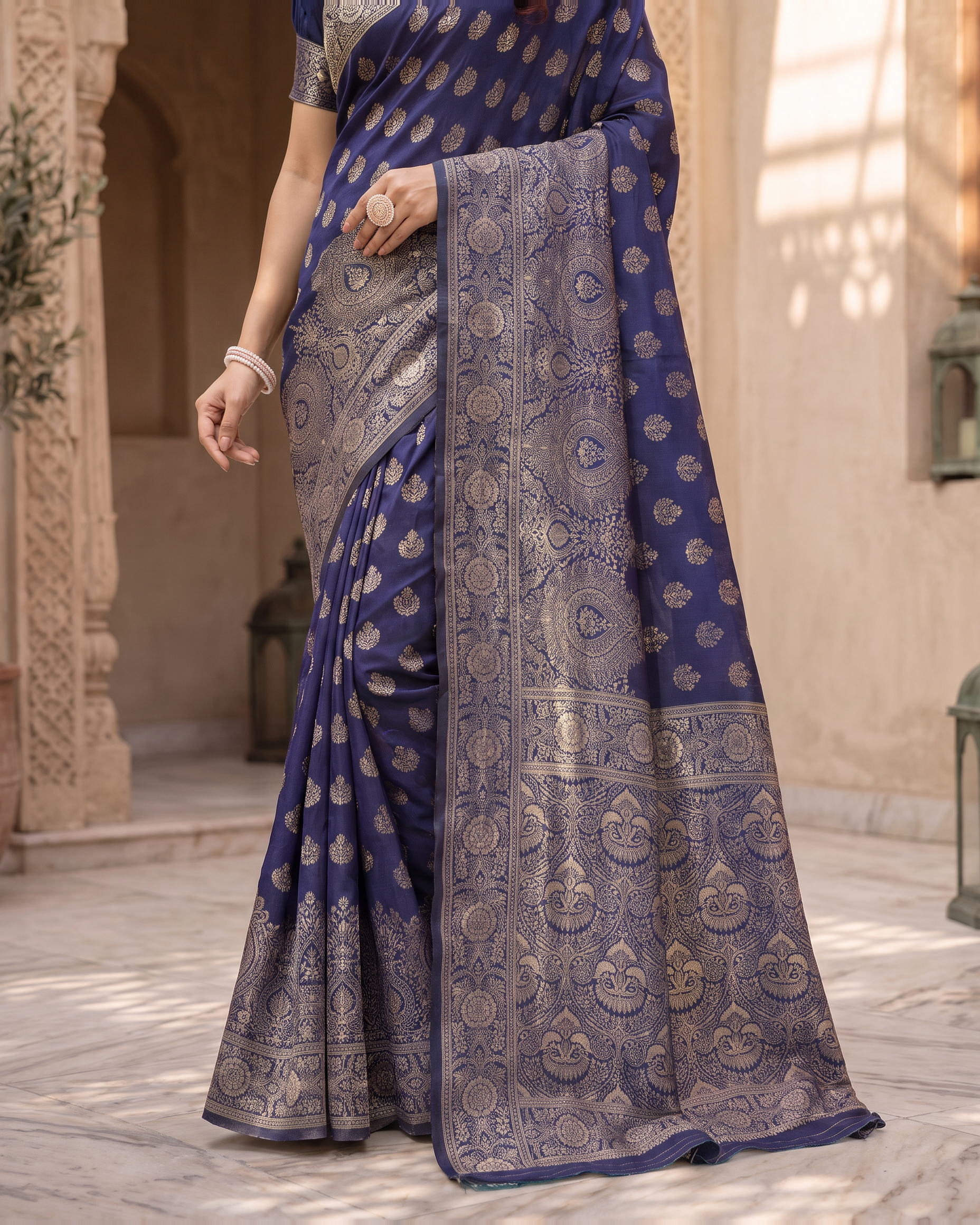 Charulata Medallion Motif Silk Saree - Navy Blue - lower border closeup