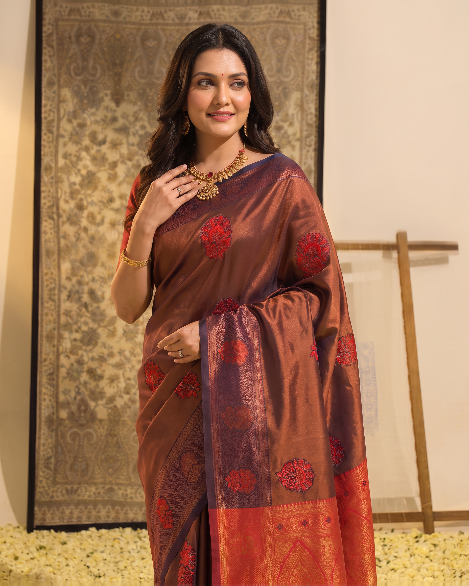 Copper Maroon Silk Saree with Burnt Orange Pallu - upper closeup