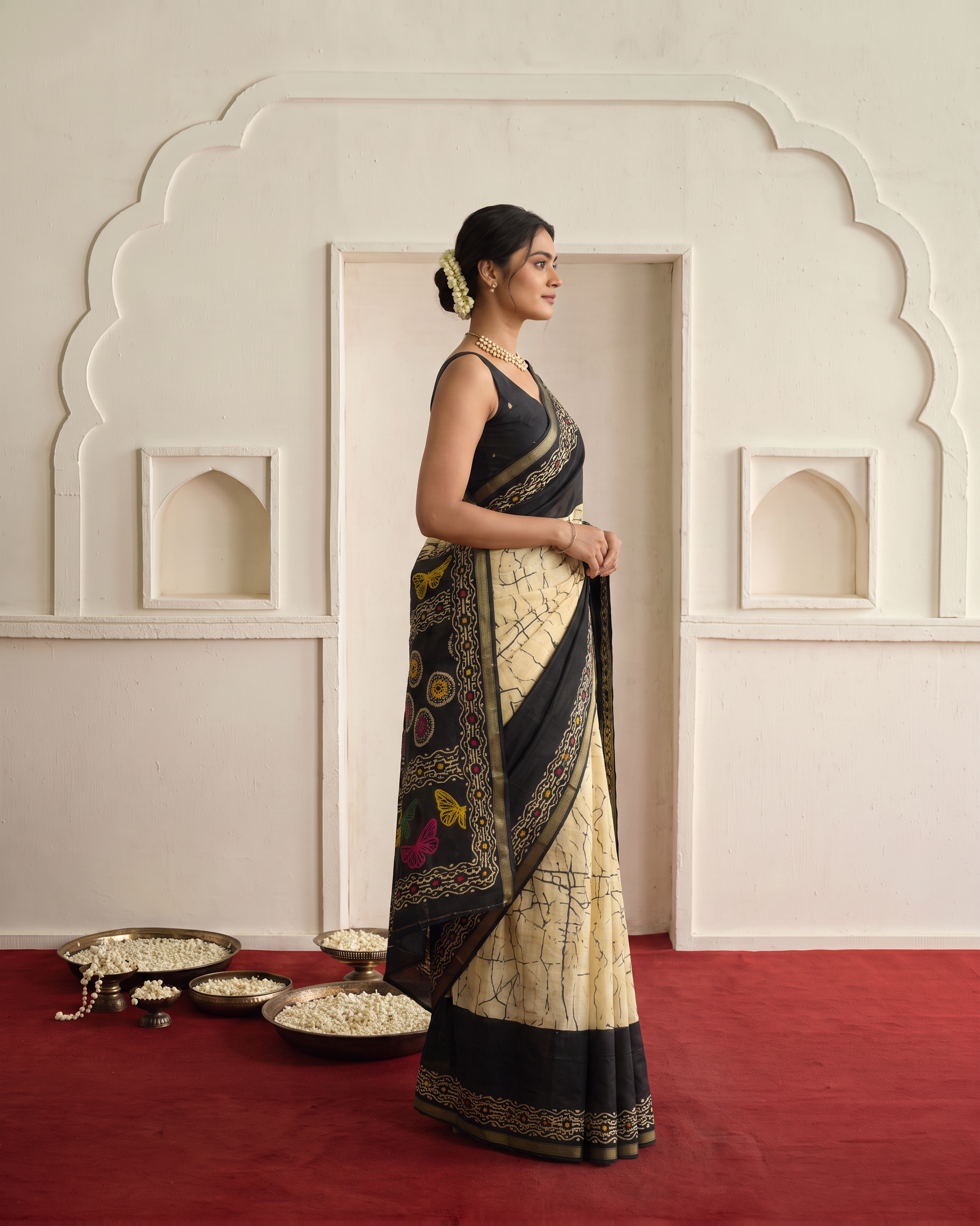 Crimson Hand-Block Chander Red colour cotton saree - Black - side