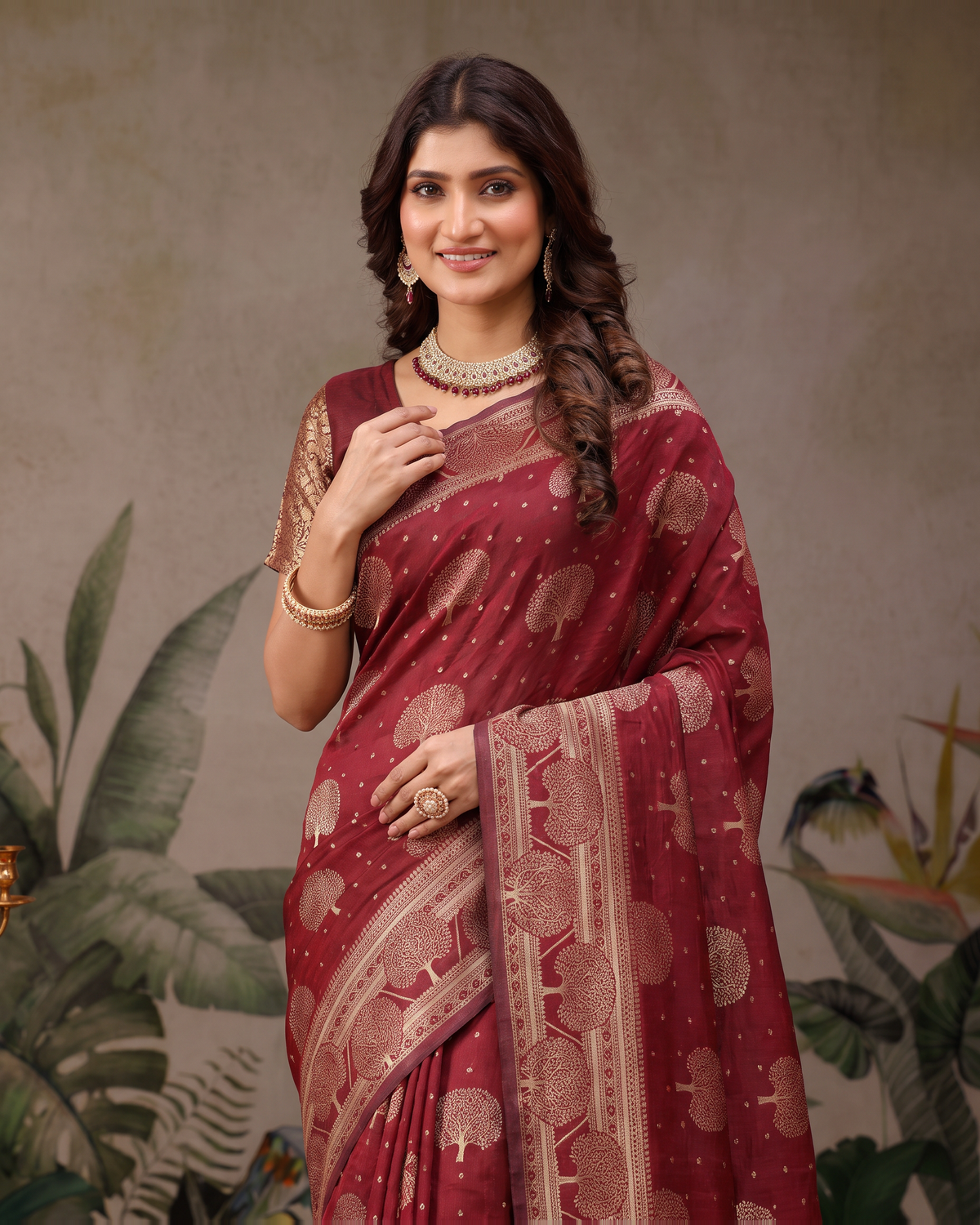 Devangana Heritage Drape Silk Saree - Maroon - upper closeup