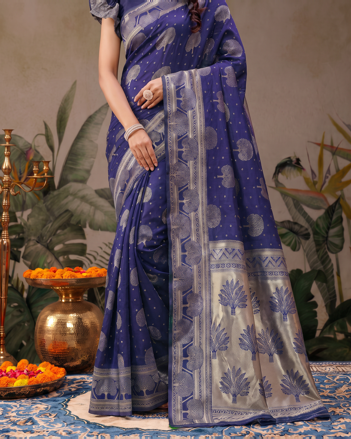 Devangana Heritage Drape Silk Saree - Navy Blue - lower border closeup