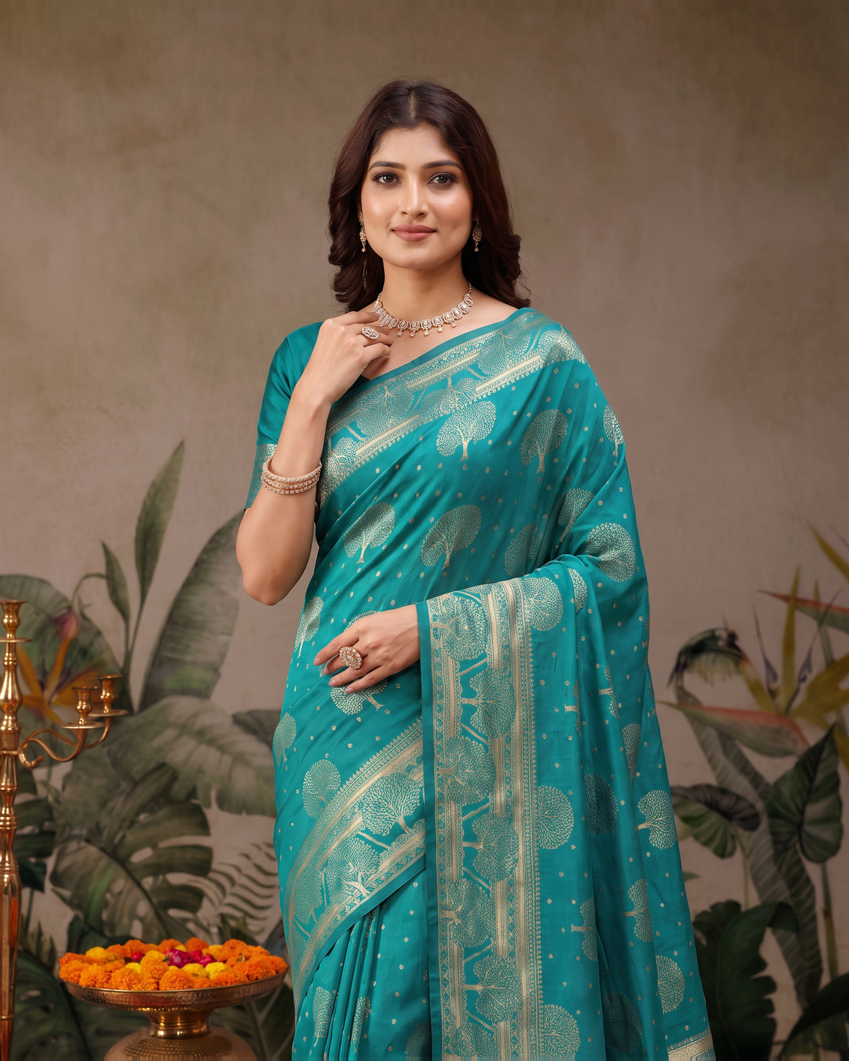 Devangana Heritage Drape Silk Saree - Rama Green - upper closeup