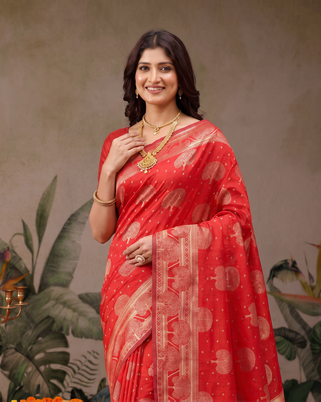 Devangana Heritage Drape Silk Saree - Red - upper closeup