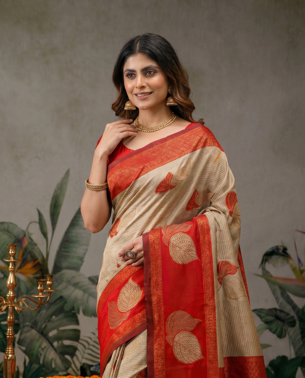 Elegant Beige & Red Zari Woven Saree with Rich Designer Pallu – Festive & Wedding Wear - output 3 - 04 upper closeup