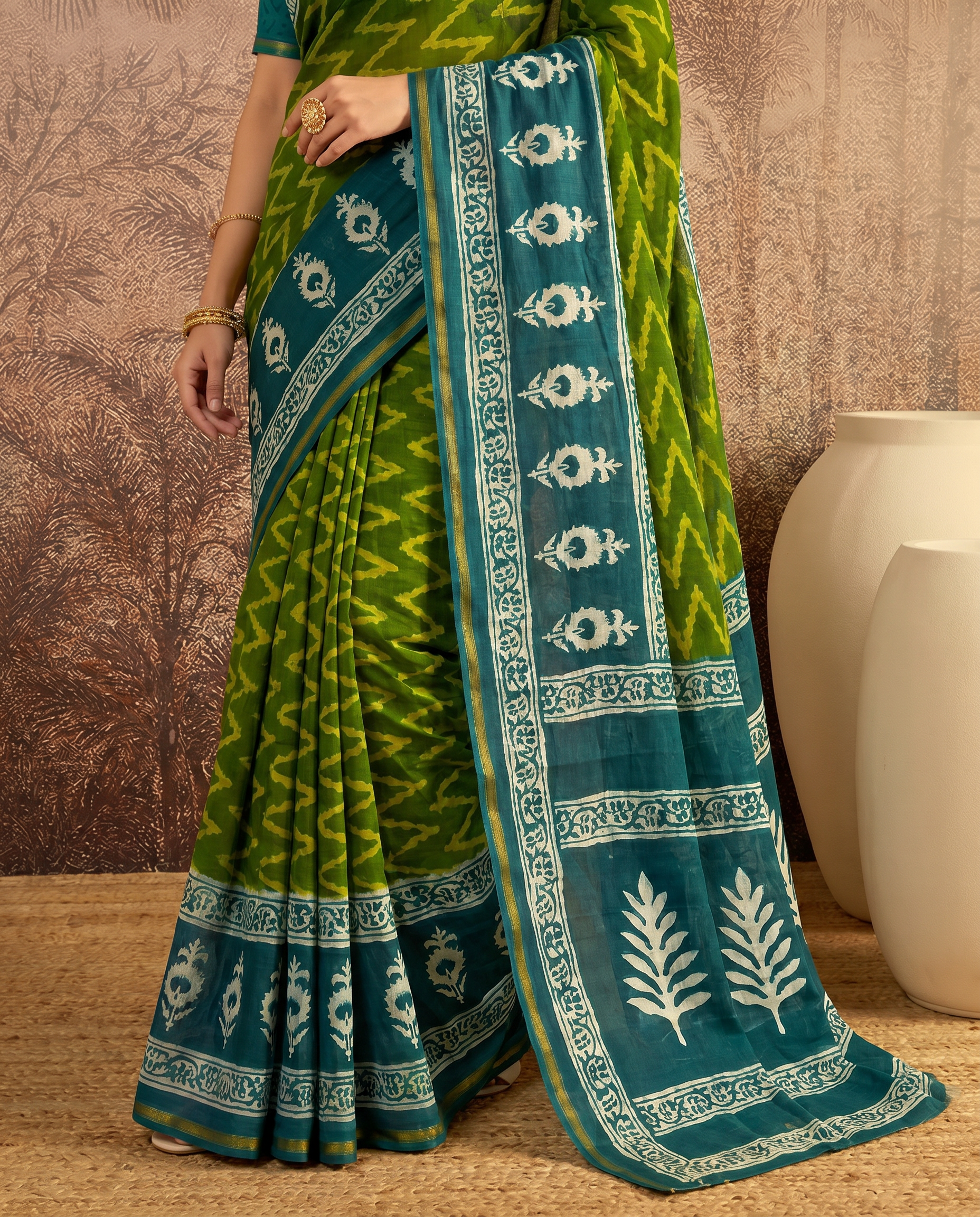 Elegant Bottle Green Printed Pure Cotton Saree with Ethnic Border - output 0 - 05 lower closeup